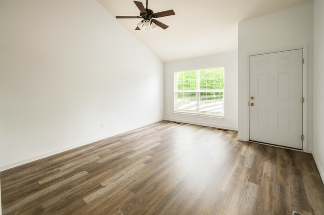 Foto del edificio - 287 Arbor Pl Ln