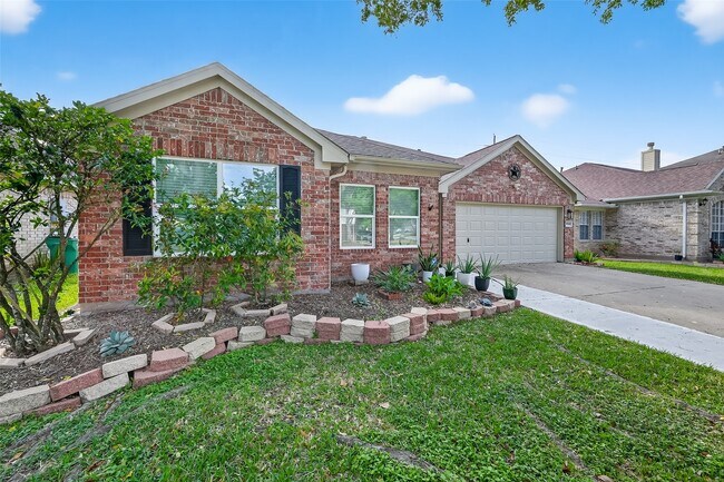 Building Photo - 6730 Oakleaf Trail Ln