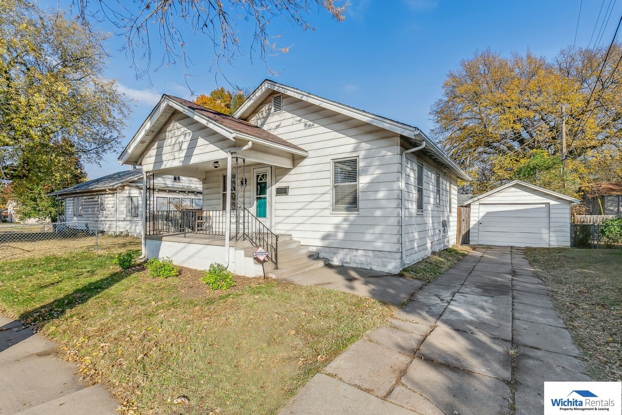 Primary Photo - 2 bedroom home