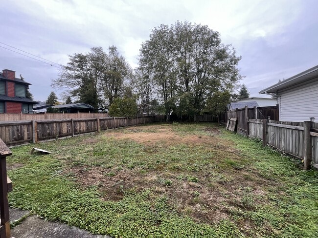 Building Photo - 775 Miller Ave
