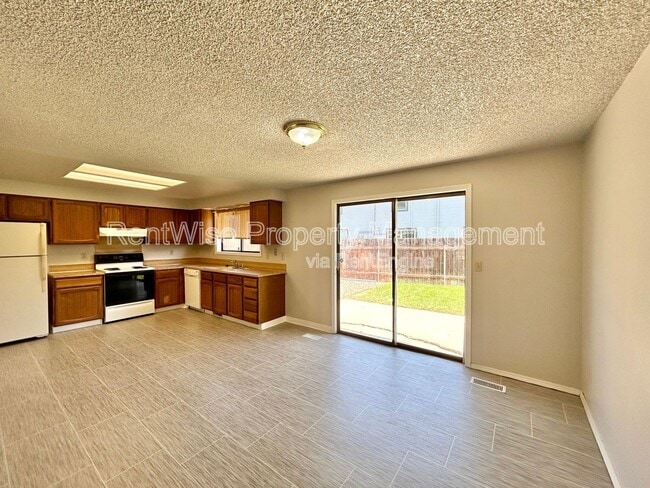 Building Photo - 5132 Mercury Ct