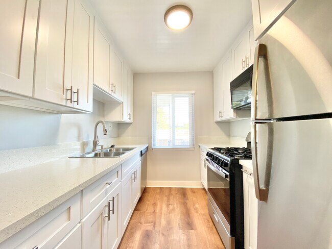 Foto del edificio - 7731 Romaine St