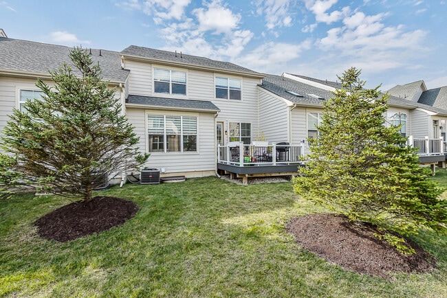 Building Photo - 3075 N Spurway Dr