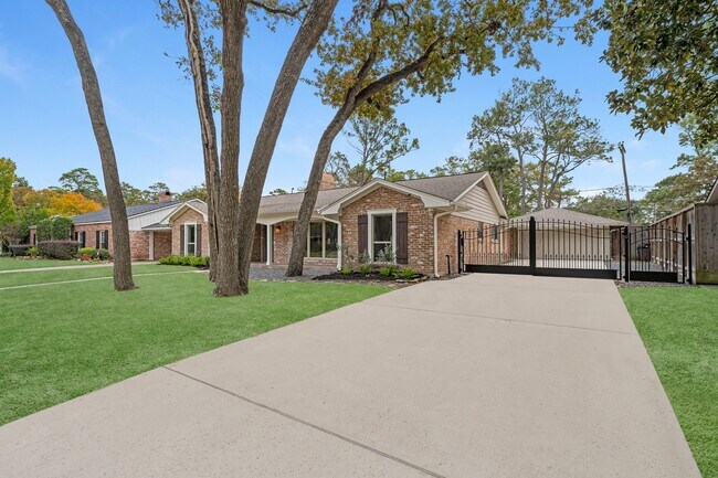 Building Photo - 10211 Candlewood Dr