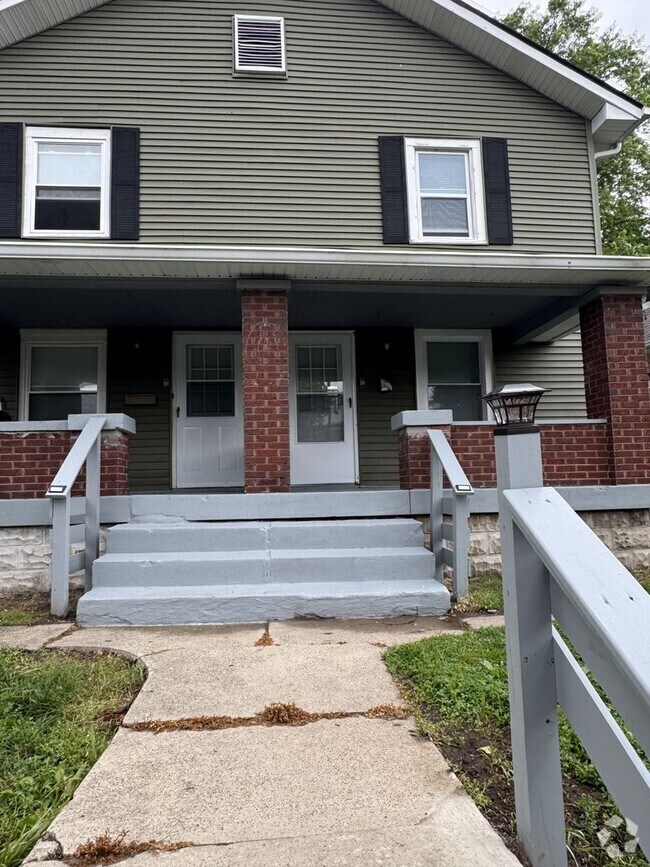 Building Photo - 2008 Sugar Grove Ave