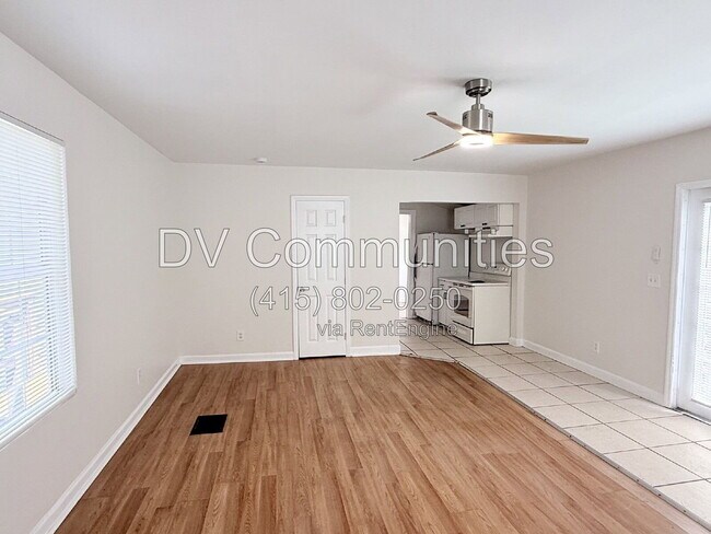 Building Photo - 3611 2nd Ave S