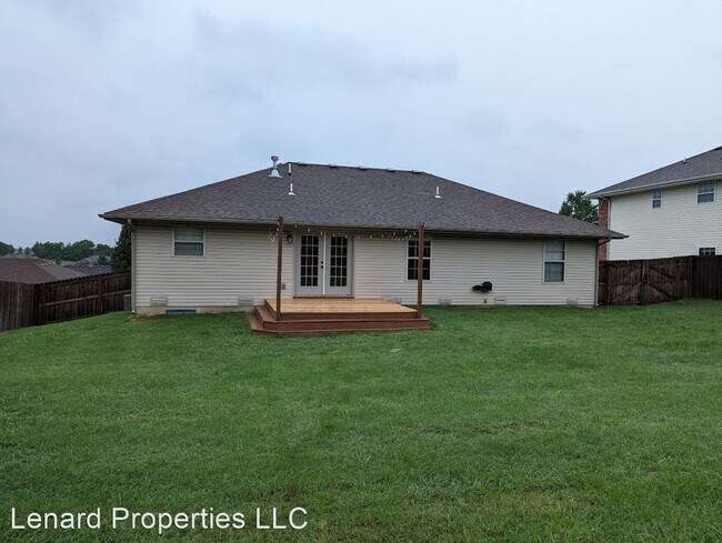 Building Photo - 3 br, 2 bath House - 1424 Solaira