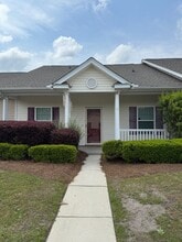 Building Photo - 9 Falkland Ave