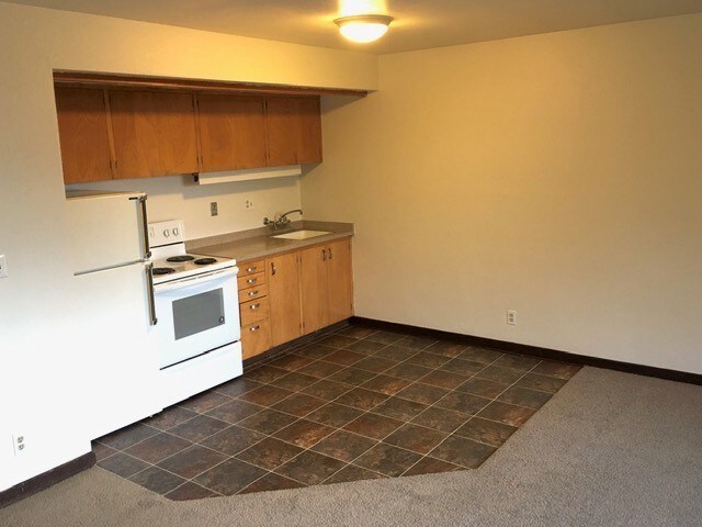 Building Photo - 635 SE 60th Ave
