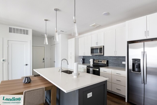 Foto del edificio - 5511 Caprock Smt Dr