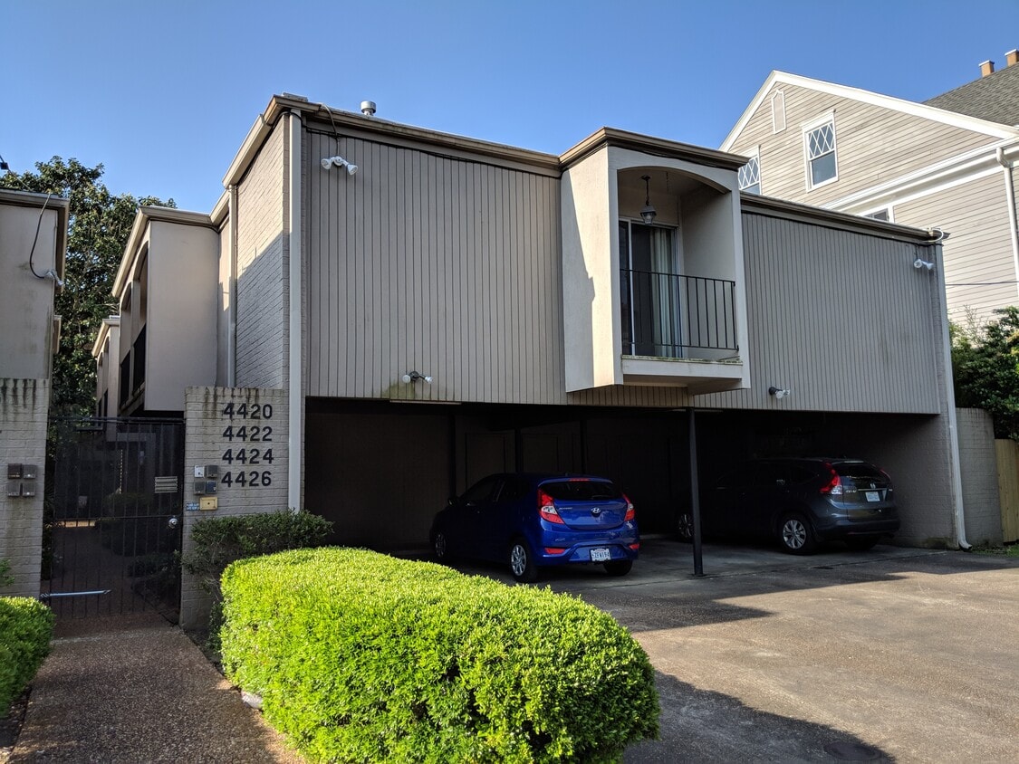 4420 Carondelet Street, New Orleans, LA 70115 Apartments in New