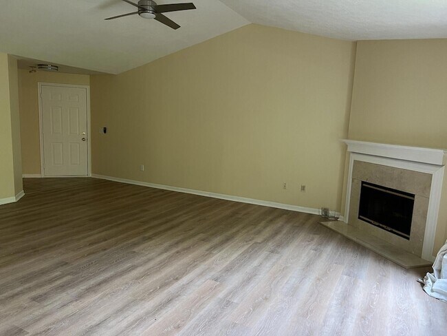 Foto del edificio - 1468 Taramore Dr