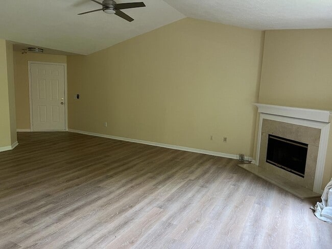 Photo - 1468 Taramore Dr Apartment