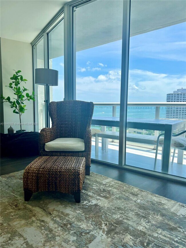 Foto del edificio - 495 Brickell Ave