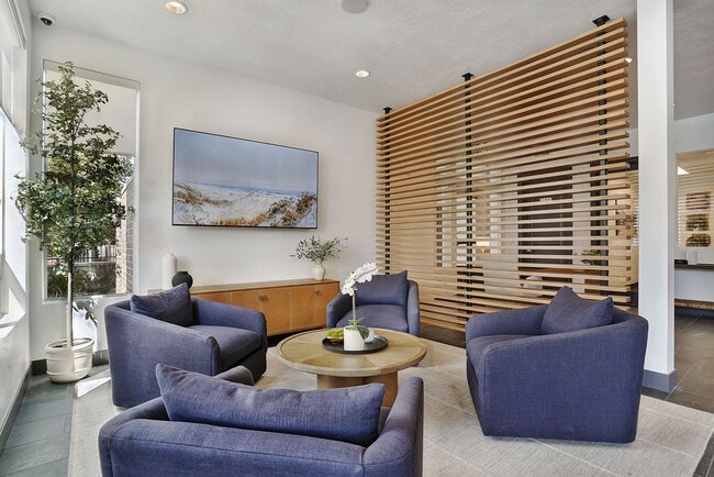 Leasing Office - Canyon View Crossing