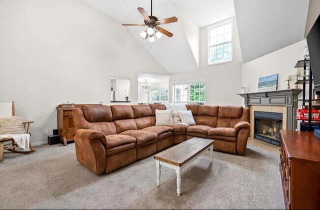 Foto del edificio - 1036 Freedom Dr