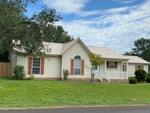 Building Photo - 132 Villacrest Dr