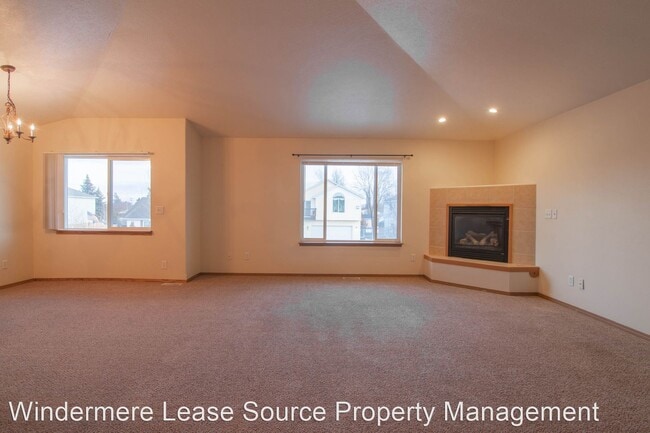 Building Photo - 3 br, 2 bath House - 1032 S Aspen