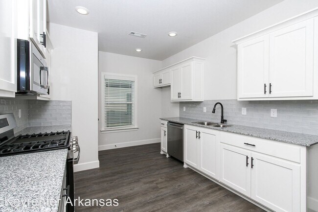 Building Photo - 3 br, 2 bath House - 1040 Sunshine Court