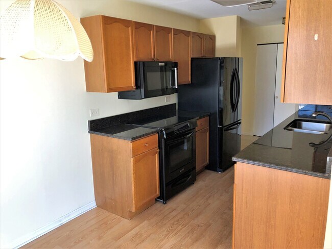 Foto del edificio - 815 Leicester Rd