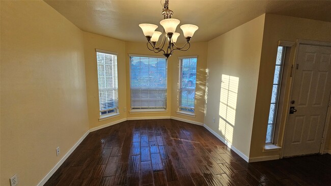 Foto del edificio - 2320 Shady Pine Dr
