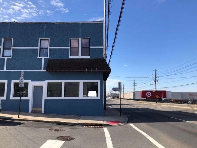 Foto del edificio - 7208 Tonnelle Ave
