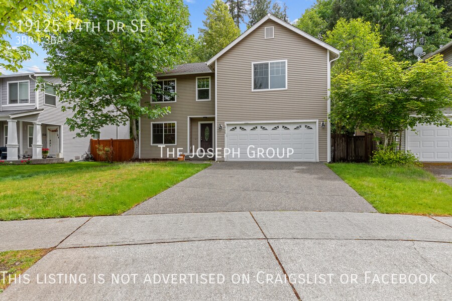 Primary Photo - Stunning 3 bed, 2.5 bath home in desirable...