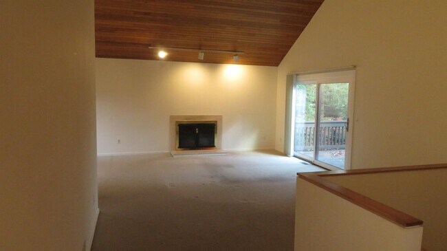 Foto del edificio - 8 Southwick Ct