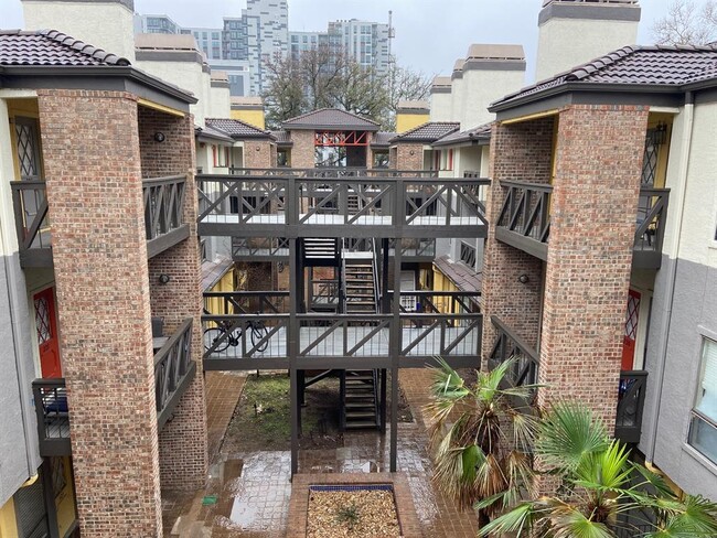 Foto del edificio - 806 W 24th St