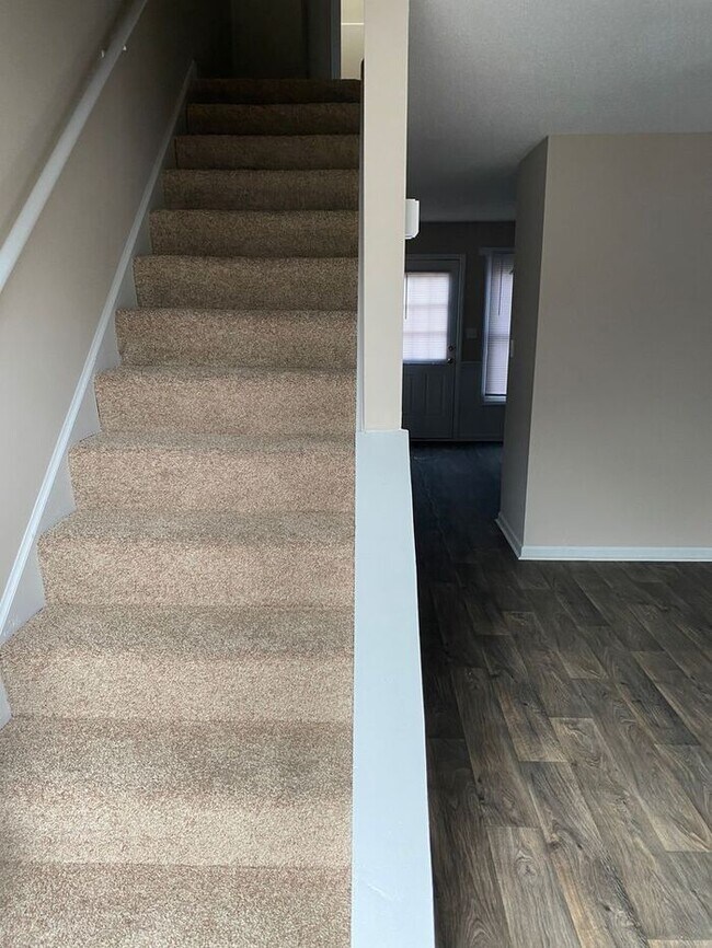 Building Photo - Kannapolis, Oakridge Duplex, 2br 1.5ba, $800