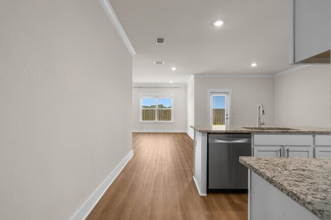 Building Photo - 1009 Hayward Lp