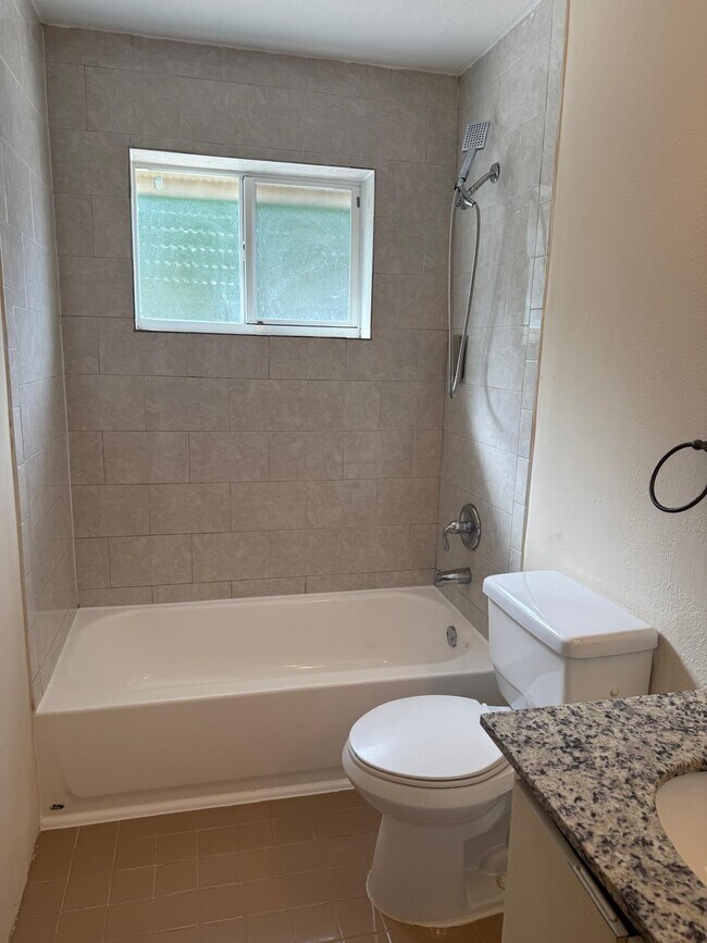 Foto del edificio - Southwest 133rd Place, Homestead, FL 33032 - 4 BR 3 BA single-family home