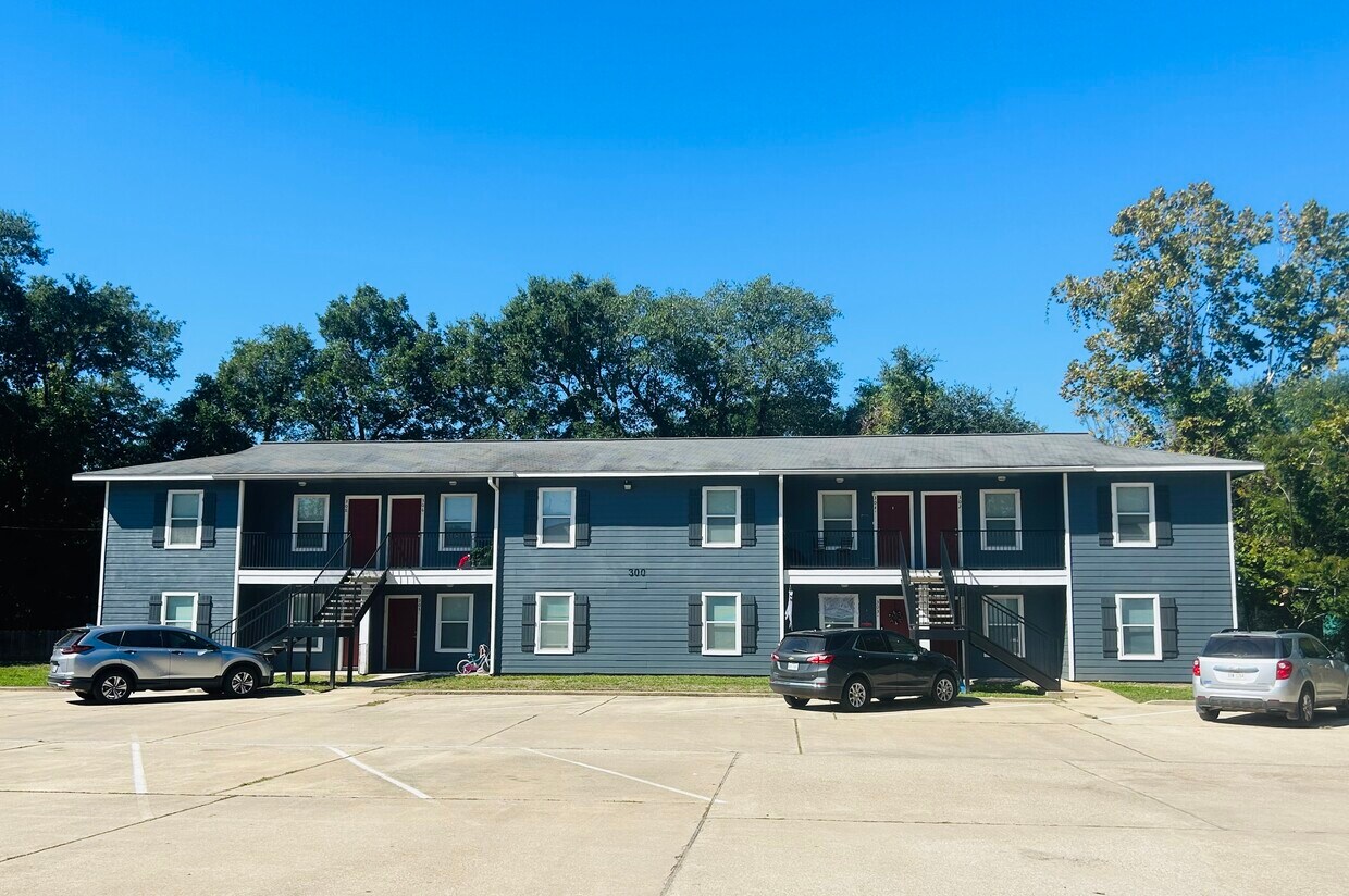 1511 S Houston Ave Unit 406, Livingston, TX 77351 Apartments in