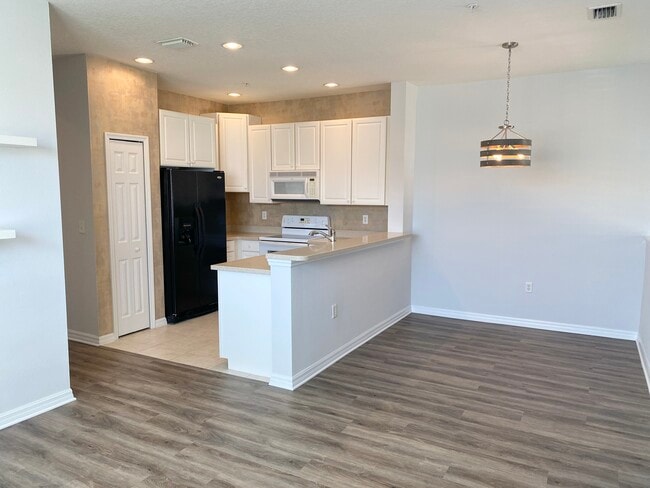 Foto del edificio - 4228 Via Piedra Cir