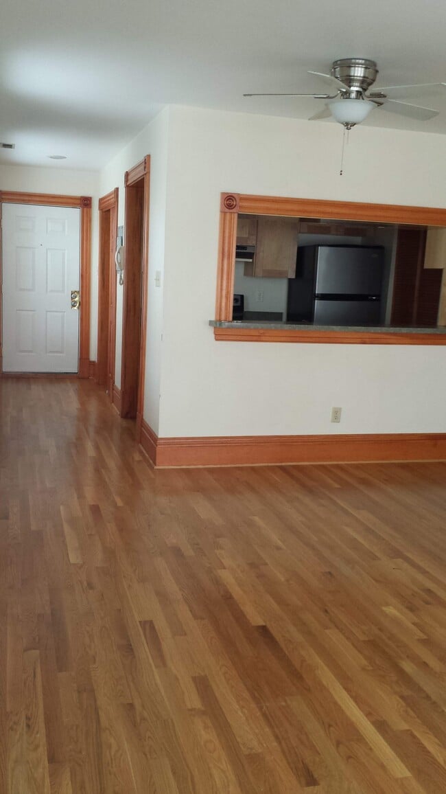 Building Photo - 5789 Pershing Ave