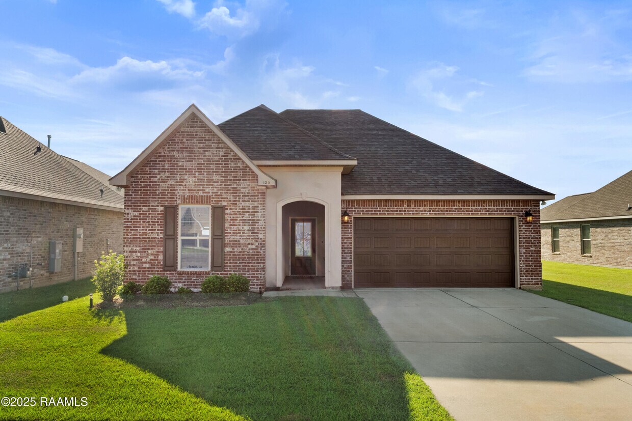 Primary Photo - 120 Sugar Crest Dr