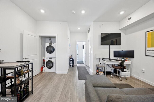 Foto del edificio - 1617-19 Ridge Ave