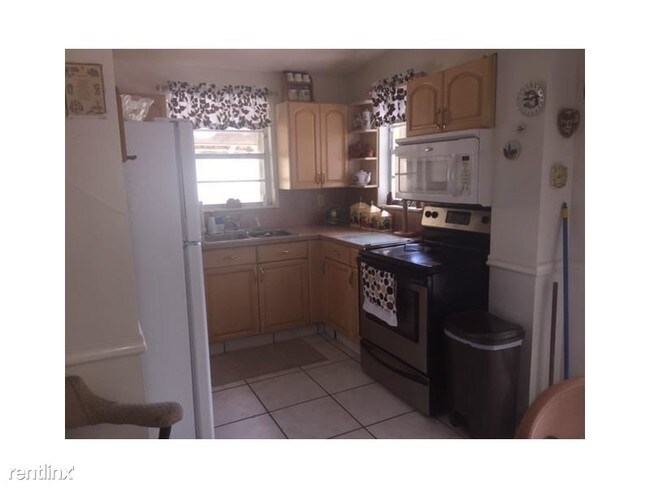 Foto del edificio - 3 br, 2 bath House - 1036 SW 68th Ct