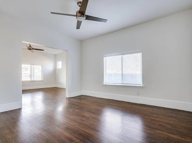 Foto del edificio - Charming 3-bedroom, 1-bath home near the B...