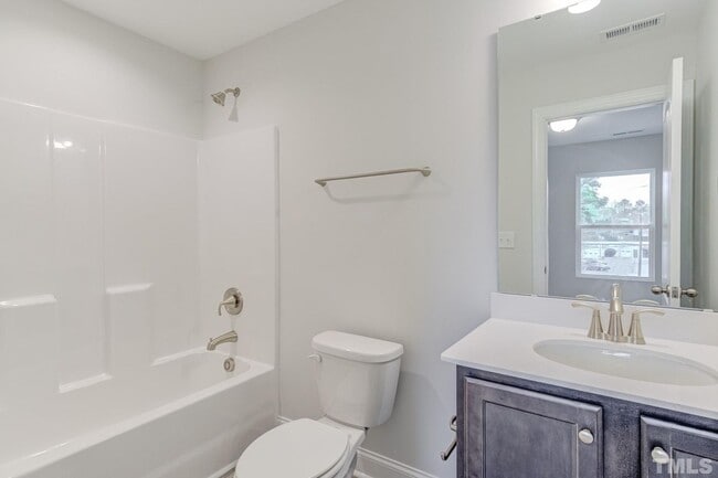 Building Photo - Spacious End Unit Townhome in Superb Cary Location