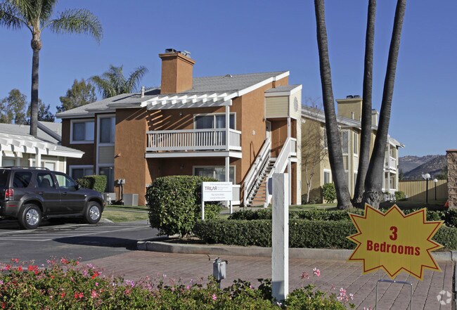 Entrada - The Cove at Bear Valley