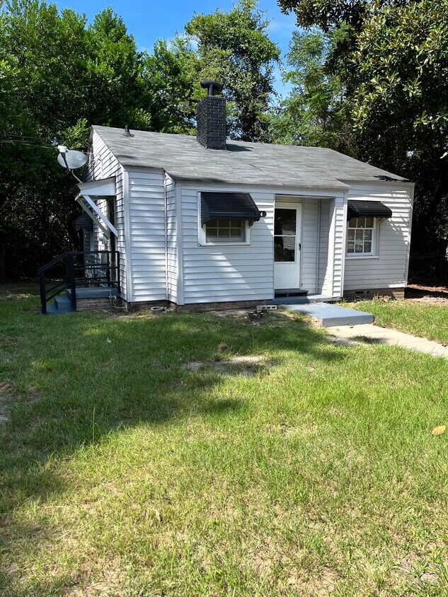 Primary Photo - 1804 English Ave