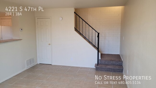 Foto del edificio - 2 Bed Town Home at 40th St and Broadway!