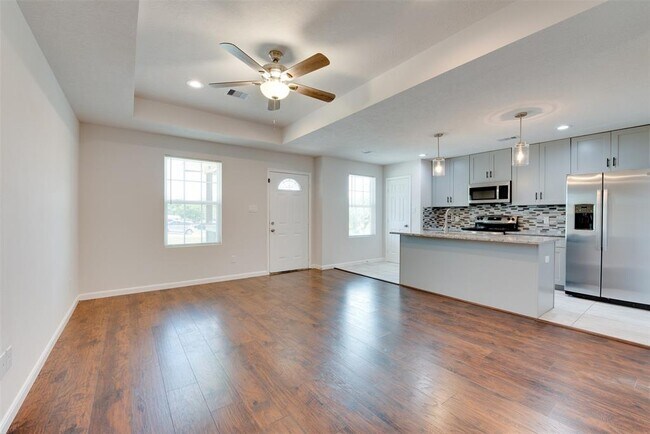 Building Photo - 5405 Groveton St