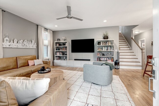 Photo - 2038 Straightway Ave House