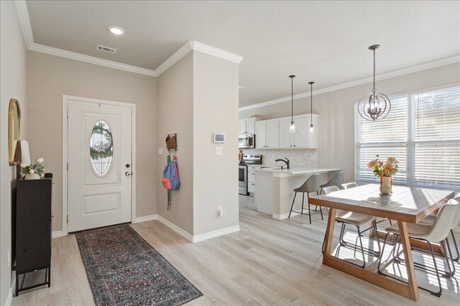 Building Photo - 2120 Blackhawk Lp