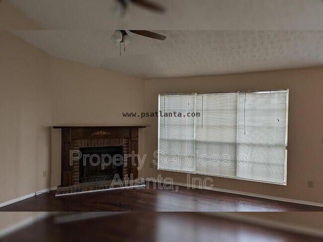 Building Photo - 237 Red Oak Ct