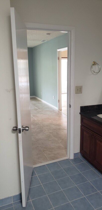 Foto principal - 2177 Chantilly Ln