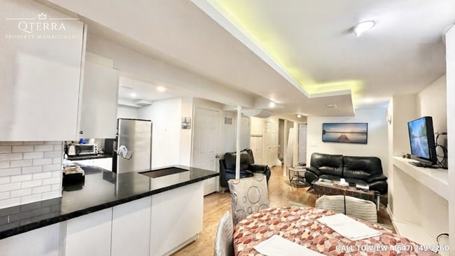 Building Photo - 53 Hawkes Dr