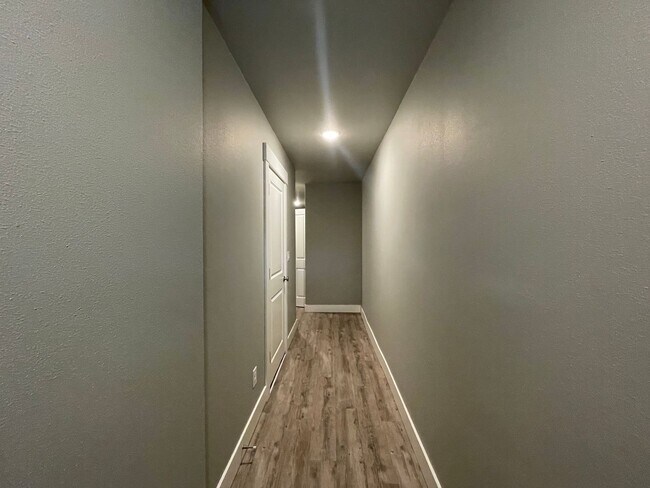 Foto del edificio - NE 3-Story Modern Home ~ Garage, Quartz Co...